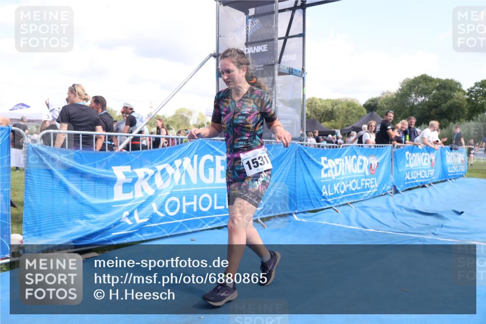 25.08.2024 - Elbe Triathlon Hamburg H.Heesch http://msf.ph/oto/6880865 25.08.2024 12:27:27 Ziel 1531, 1534, 1655, 1676, 1727 meine-sportfotos.de