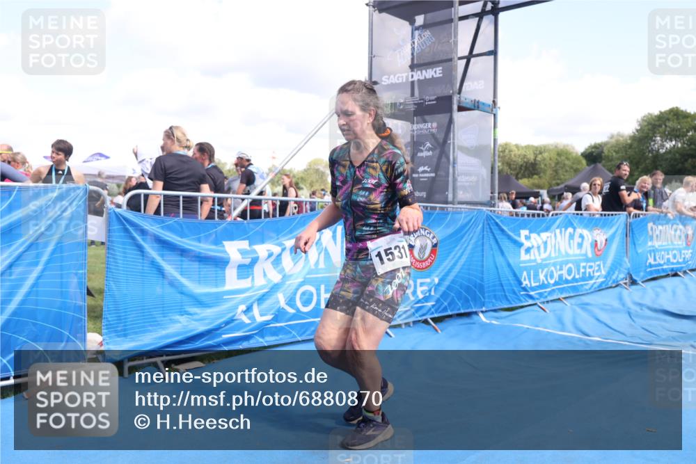 25.08.2024 - Elbe Triathlon Hamburg H.Heesch http://msf.ph/oto/6880870 25.08.2024 12:27:27 Ziel 1531, 1534, 1655, 1676, 1727 meine-sportfotos.de