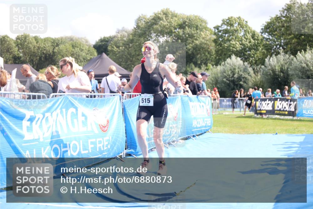 25.08.2024 - Elbe Triathlon Hamburg H.Heesch http://msf.ph/oto/6880873 25.08.2024 11:55:34 Ziel 515, 1610, 1692 meine-sportfotos.de