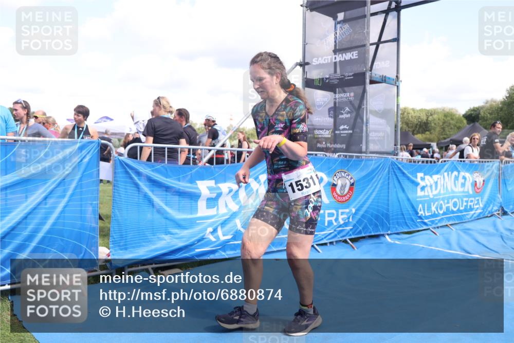 25.08.2024 - Elbe Triathlon Hamburg H.Heesch http://msf.ph/oto/6880874 25.08.2024 12:27:28 Ziel 1531, 1534, 1655, 1676, 1727 meine-sportfotos.de