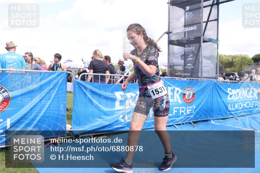 25.08.2024 - Elbe Triathlon Hamburg H.Heesch http://msf.ph/oto/6880878 25.08.2024 12:27:28 Ziel 1531, 1534, 1655, 1676, 1727 meine-sportfotos.de