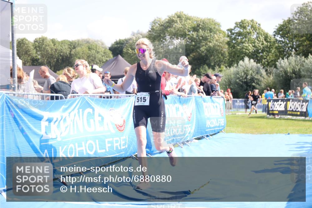25.08.2024 - Elbe Triathlon Hamburg H.Heesch http://msf.ph/oto/6880880 25.08.2024 11:55:34 Ziel 515, 1610, 1692 meine-sportfotos.de