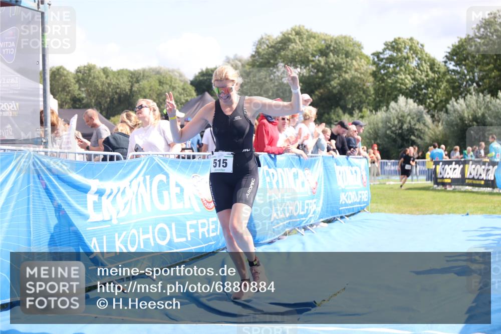 25.08.2024 - Elbe Triathlon Hamburg H.Heesch http://msf.ph/oto/6880884 25.08.2024 11:55:34 Ziel 515, 1610, 1692 meine-sportfotos.de