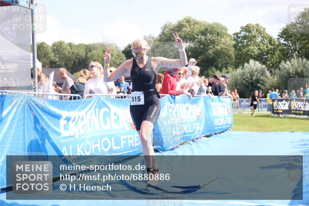 25.08.2024 - Elbe Triathlon Hamburg H.Heesch http://msf.ph/oto/6880886 25.08.2024 11:55:34 Ziel 515, 1610, 1692 meine-sportfotos.de