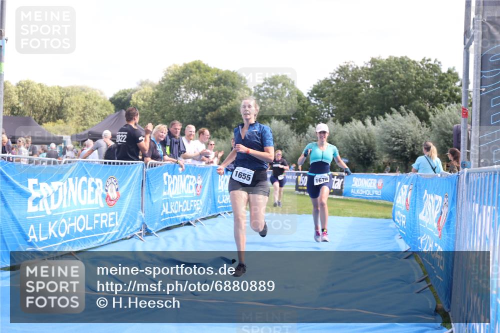 25.08.2024 - Elbe Triathlon Hamburg H.Heesch http://msf.ph/oto/6880889 25.08.2024 12:27:30 Ziel 1531, 1534, 1655, 1676, 1727 meine-sportfotos.de