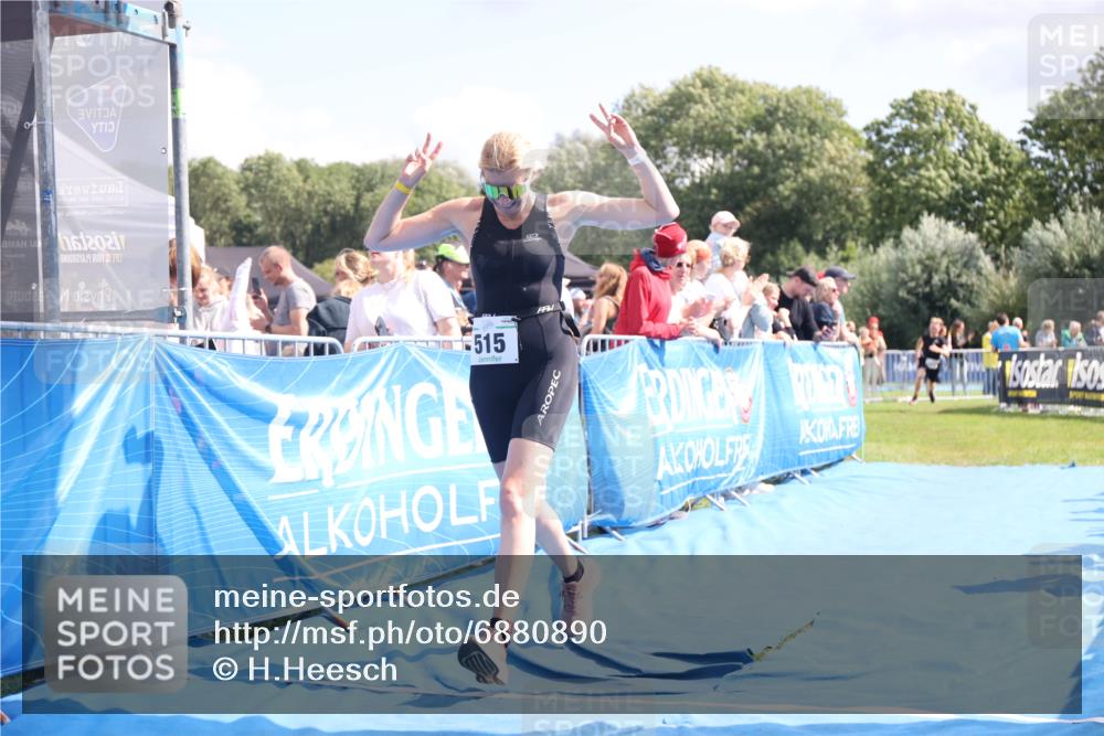 25.08.2024 - Elbe Triathlon Hamburg H.Heesch http://msf.ph/oto/6880890 25.08.2024 11:55:34 Ziel 515, 1610, 1692 meine-sportfotos.de