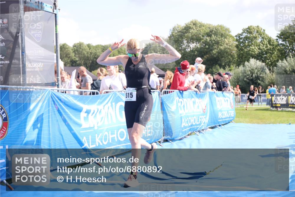 25.08.2024 - Elbe Triathlon Hamburg H.Heesch http://msf.ph/oto/6880892 25.08.2024 11:55:34 Ziel 515, 1610, 1692 meine-sportfotos.de
