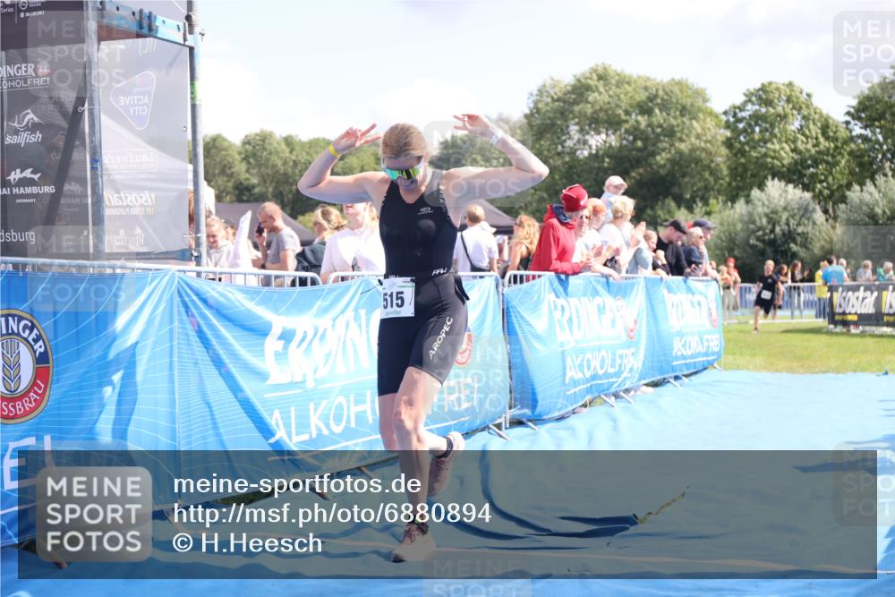 25.08.2024 - Elbe Triathlon Hamburg H.Heesch http://msf.ph/oto/6880894 25.08.2024 11:55:35 Ziel 515, 1610, 1692 meine-sportfotos.de