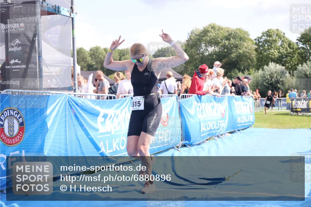25.08.2024 - Elbe Triathlon Hamburg H.Heesch http://msf.ph/oto/6880896 25.08.2024 11:55:35 Ziel 515, 1610, 1692 meine-sportfotos.de