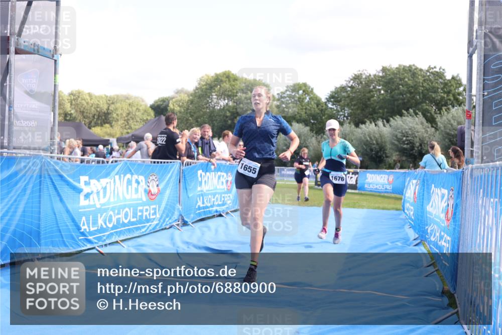 25.08.2024 - Elbe Triathlon Hamburg H.Heesch http://msf.ph/oto/6880900 25.08.2024 12:27:31 Ziel 1531, 1534, 1655, 1676, 1727 meine-sportfotos.de