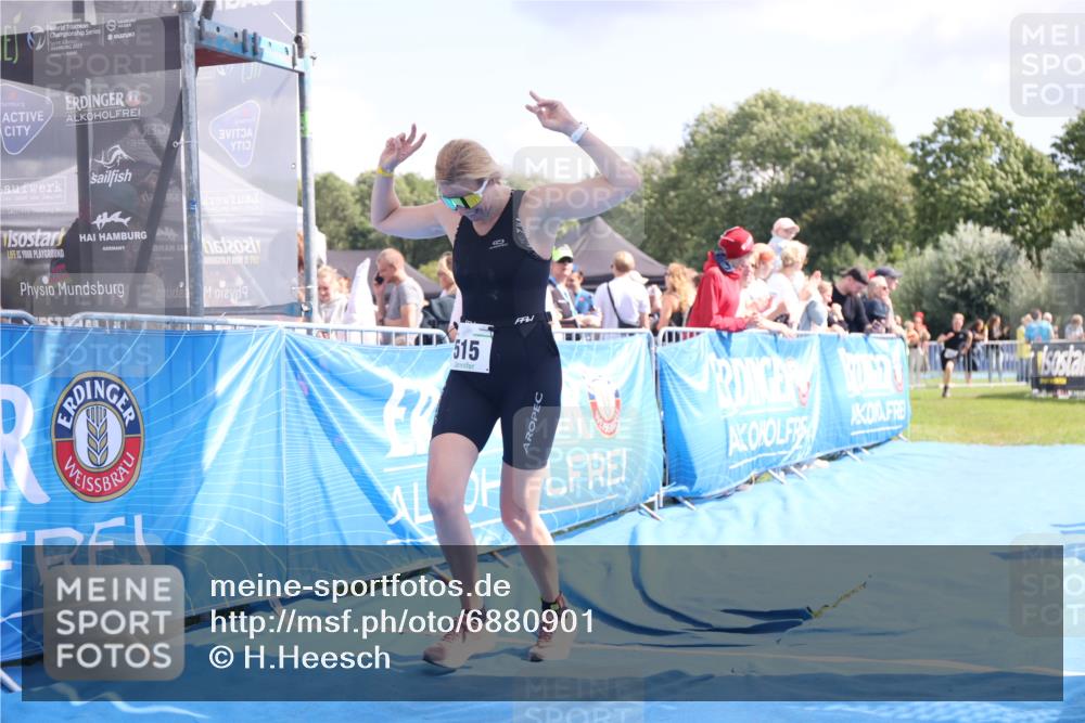 25.08.2024 - Elbe Triathlon Hamburg H.Heesch http://msf.ph/oto/6880901 25.08.2024 11:55:35 Ziel 515, 1610, 1692 meine-sportfotos.de