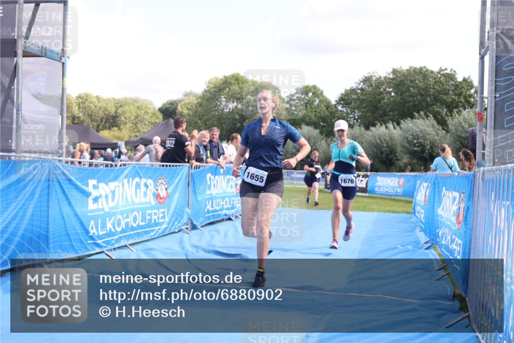 25.08.2024 - Elbe Triathlon Hamburg H.Heesch http://msf.ph/oto/6880902 25.08.2024 12:27:31 Ziel 1531, 1534, 1655, 1676, 1727 meine-sportfotos.de