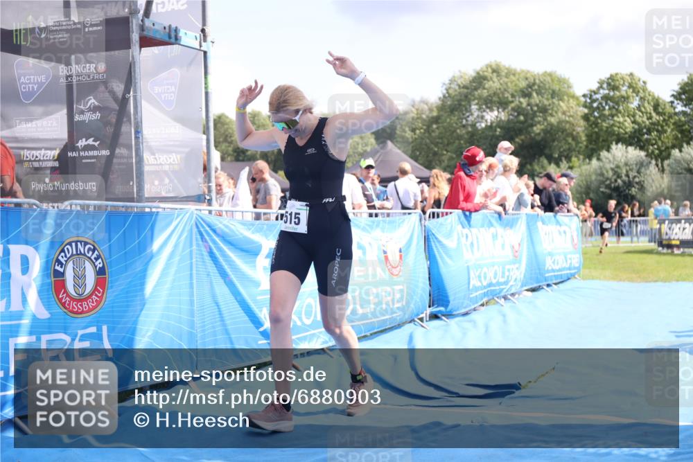 25.08.2024 - Elbe Triathlon Hamburg H.Heesch http://msf.ph/oto/6880903 25.08.2024 11:55:35 Ziel 515, 1610, 1692 meine-sportfotos.de