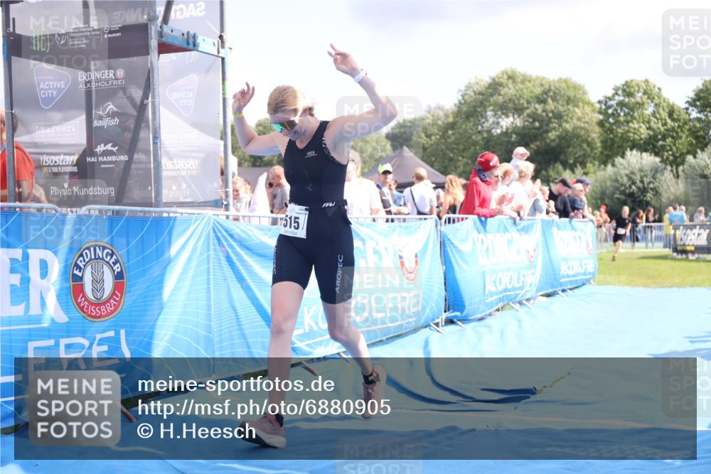 25.08.2024 - Elbe Triathlon Hamburg H.Heesch http://msf.ph/oto/6880905 25.08.2024 11:55:35 Ziel 515, 1610, 1692 meine-sportfotos.de