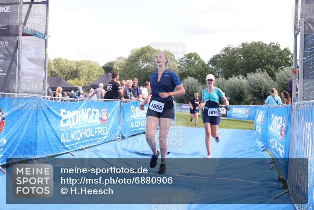 25.08.2024 - Elbe Triathlon Hamburg H.Heesch http://msf.ph/oto/6880906 25.08.2024 12:27:31 Ziel 1531, 1534, 1655, 1676, 1727 meine-sportfotos.de