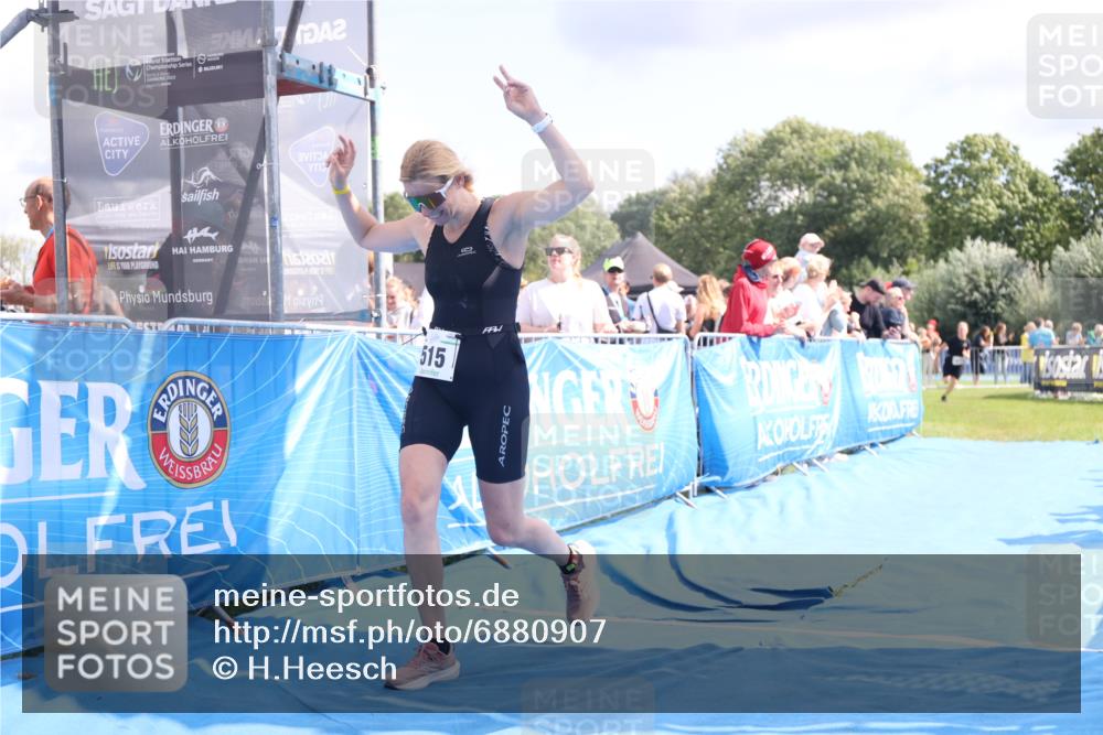 25.08.2024 - Elbe Triathlon Hamburg H.Heesch http://msf.ph/oto/6880907 25.08.2024 11:55:35 Ziel 515, 1610, 1692 meine-sportfotos.de