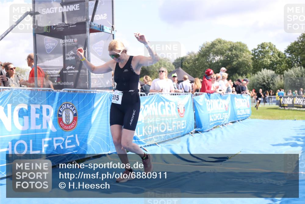 25.08.2024 - Elbe Triathlon Hamburg H.Heesch http://msf.ph/oto/6880911 25.08.2024 11:55:35 Ziel 515, 1610, 1692 meine-sportfotos.de