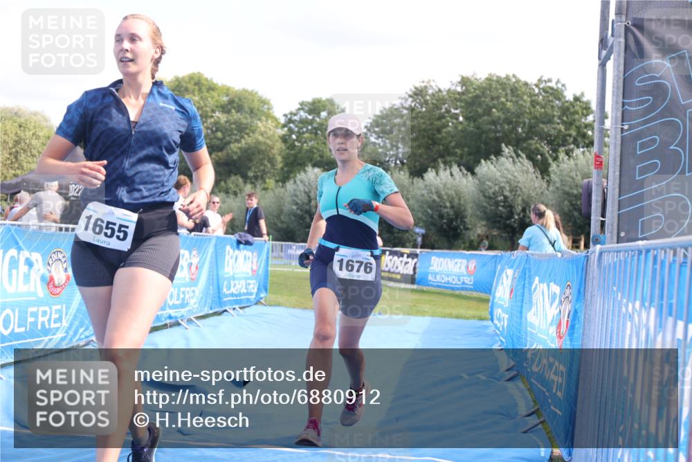25.08.2024 - Elbe Triathlon Hamburg H.Heesch http://msf.ph/oto/6880912 25.08.2024 12:27:31 Ziel 1531, 1534, 1655, 1676, 1727 meine-sportfotos.de