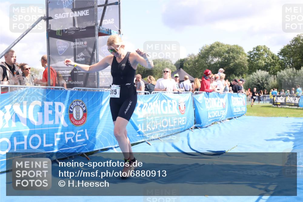 25.08.2024 - Elbe Triathlon Hamburg H.Heesch http://msf.ph/oto/6880913 25.08.2024 11:55:35 Ziel 515, 1610, 1692 meine-sportfotos.de