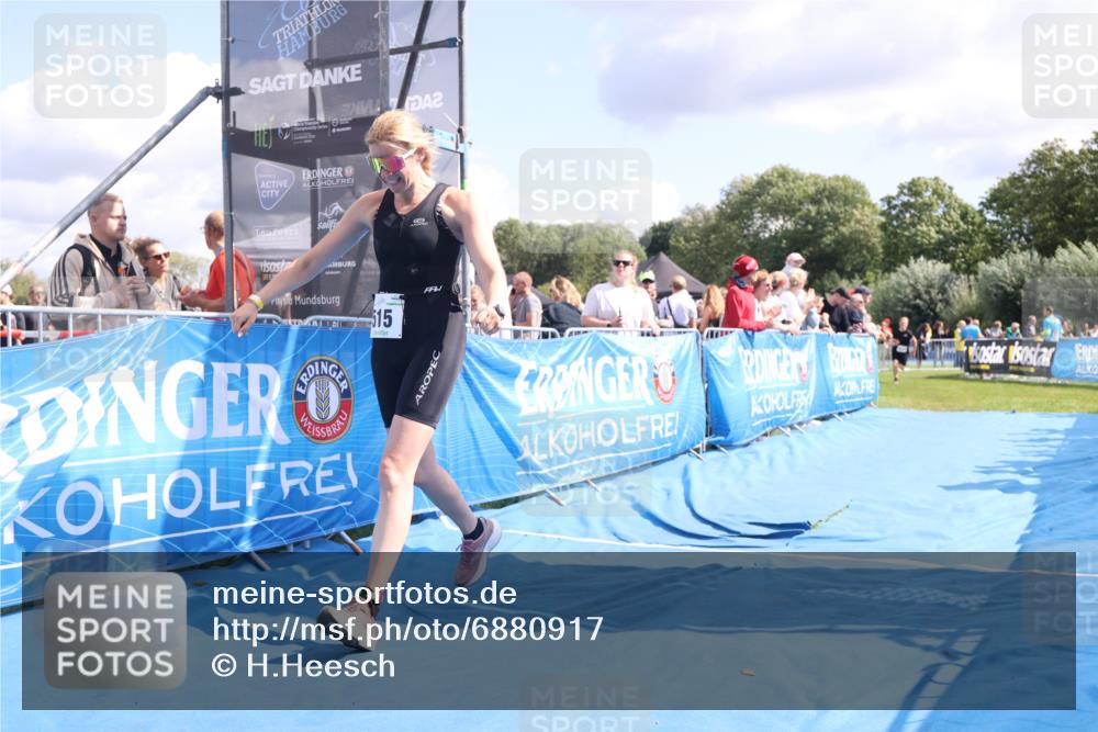 25.08.2024 - Elbe Triathlon Hamburg H.Heesch http://msf.ph/oto/6880917 25.08.2024 11:55:35 Ziel 515, 1610, 1692 meine-sportfotos.de