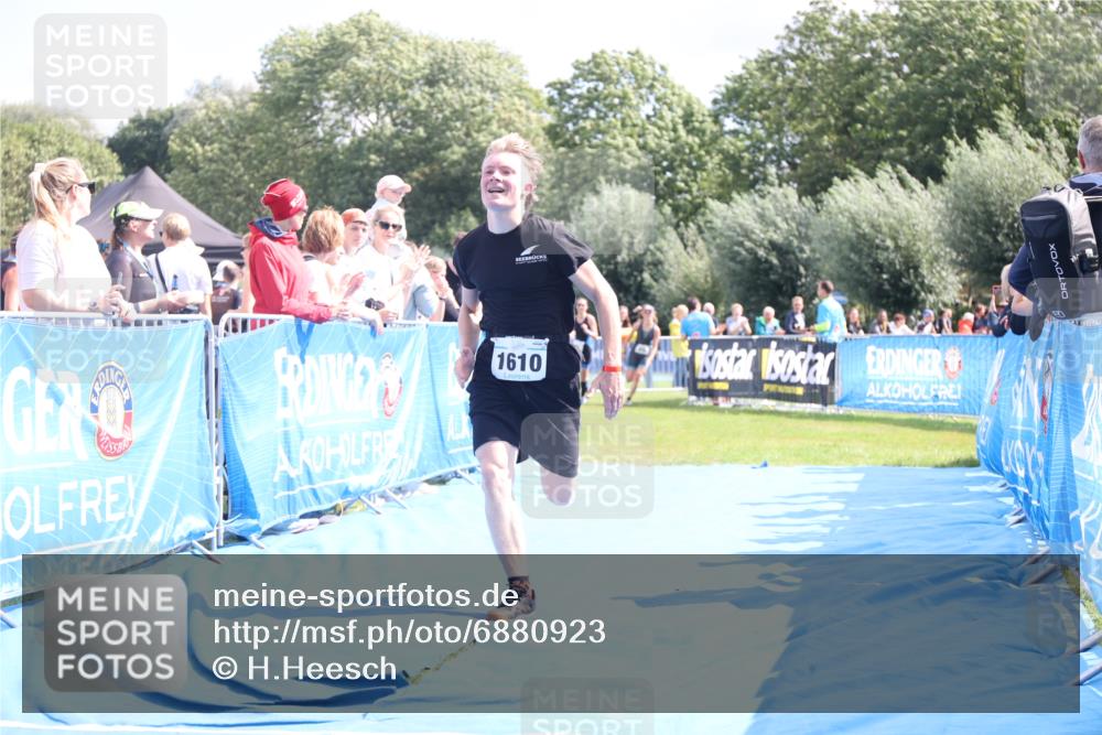25.08.2024 - Elbe Triathlon Hamburg H.Heesch http://msf.ph/oto/6880923 25.08.2024 11:55:39 Ziel 472, 515, 791, 1610 meine-sportfotos.de