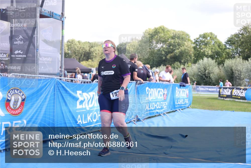 25.08.2024 - Elbe Triathlon Hamburg H.Heesch http://msf.ph/oto/6880961 25.08.2024 12:27:36 Ziel 1534, 1655, 1676 meine-sportfotos.de