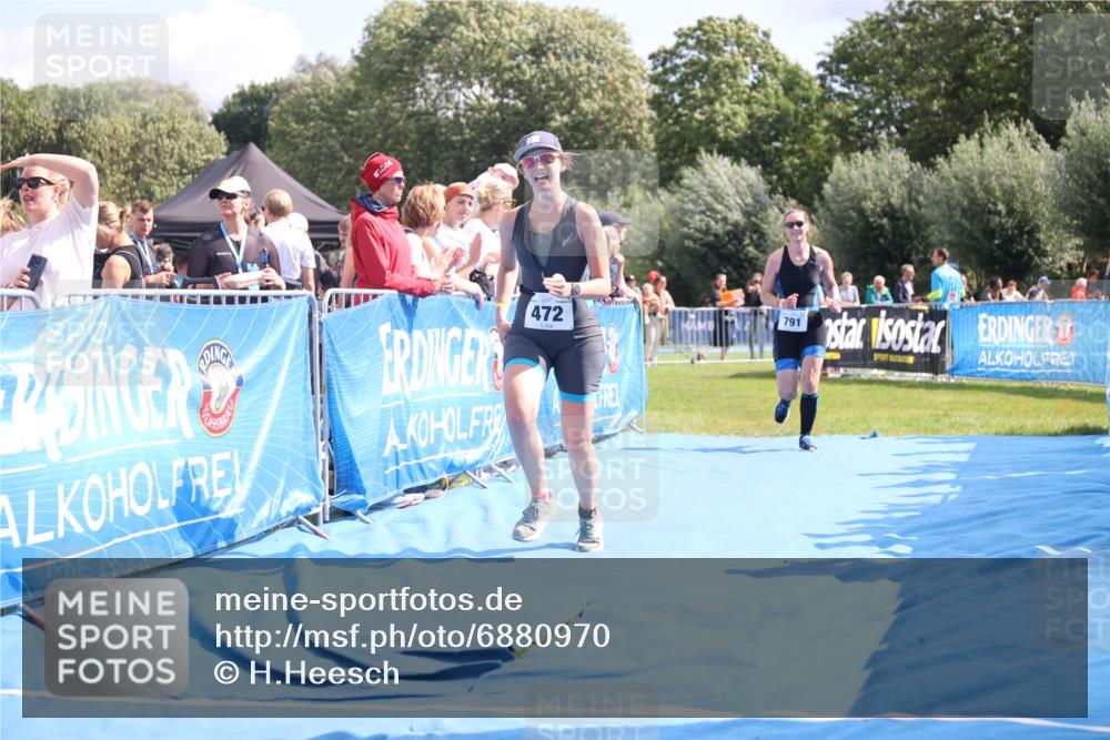 25.08.2024 - Elbe Triathlon Hamburg H.Heesch http://msf.ph/oto/6880970 25.08.2024 11:55:44 Ziel 472, 791, 1610 meine-sportfotos.de