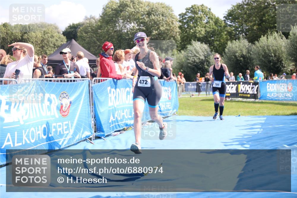 25.08.2024 - Elbe Triathlon Hamburg H.Heesch http://msf.ph/oto/6880974 25.08.2024 11:55:44 Ziel 472, 791, 1610 meine-sportfotos.de