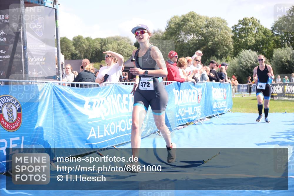25.08.2024 - Elbe Triathlon Hamburg H.Heesch http://msf.ph/oto/6881000 25.08.2024 11:55:45 Ziel 472, 791, 1610 meine-sportfotos.de