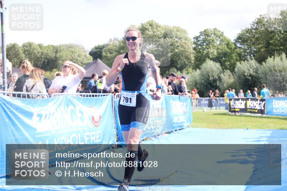 25.08.2024 - Elbe Triathlon Hamburg H.Heesch http://msf.ph/oto/6881028 25.08.2024 11:55:47 Ziel 472, 791 meine-sportfotos.de