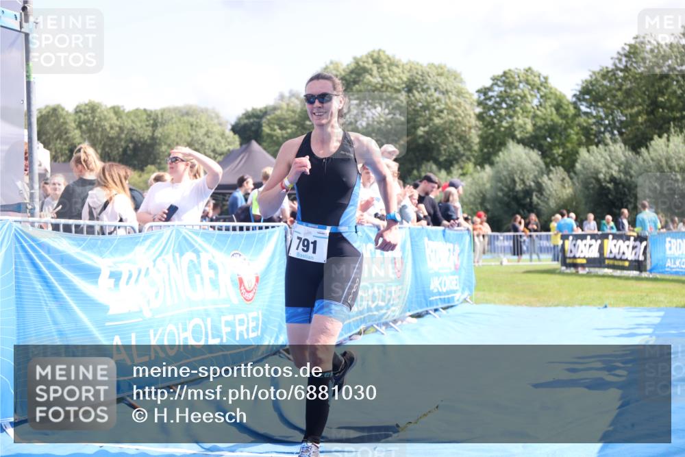 25.08.2024 - Elbe Triathlon Hamburg H.Heesch http://msf.ph/oto/6881030 25.08.2024 11:55:47 Ziel 472, 791 meine-sportfotos.de