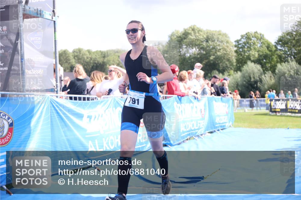 25.08.2024 - Elbe Triathlon Hamburg H.Heesch http://msf.ph/oto/6881040 25.08.2024 11:55:47 Ziel 472, 791 meine-sportfotos.de