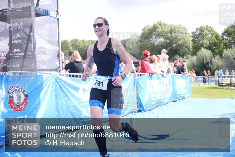 25.08.2024 - Elbe Triathlon Hamburg H.Heesch http://msf.ph/oto/6881046 25.08.2024 11:55:47 Ziel 472, 791 meine-sportfotos.de