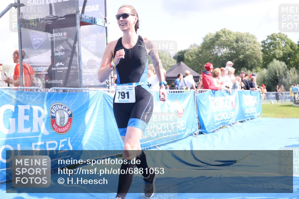 25.08.2024 - Elbe Triathlon Hamburg H.Heesch http://msf.ph/oto/6881053 25.08.2024 11:55:47 Ziel 472, 791 meine-sportfotos.de