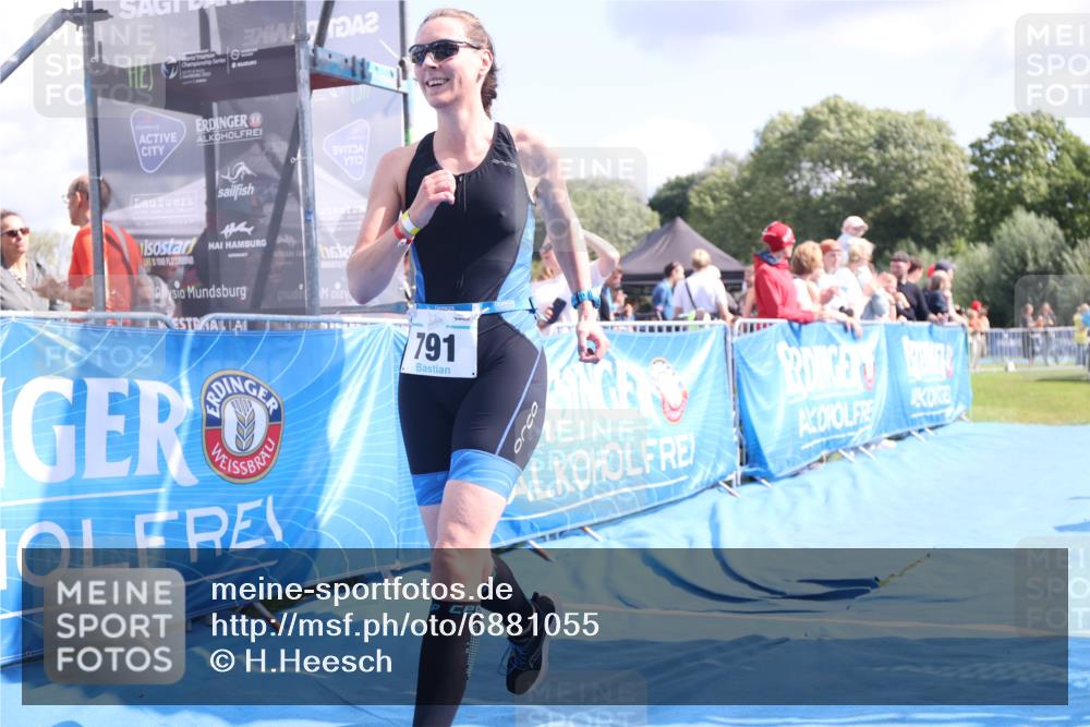 25.08.2024 - Elbe Triathlon Hamburg H.Heesch http://msf.ph/oto/6881055 25.08.2024 11:55:47 Ziel 472, 791 meine-sportfotos.de