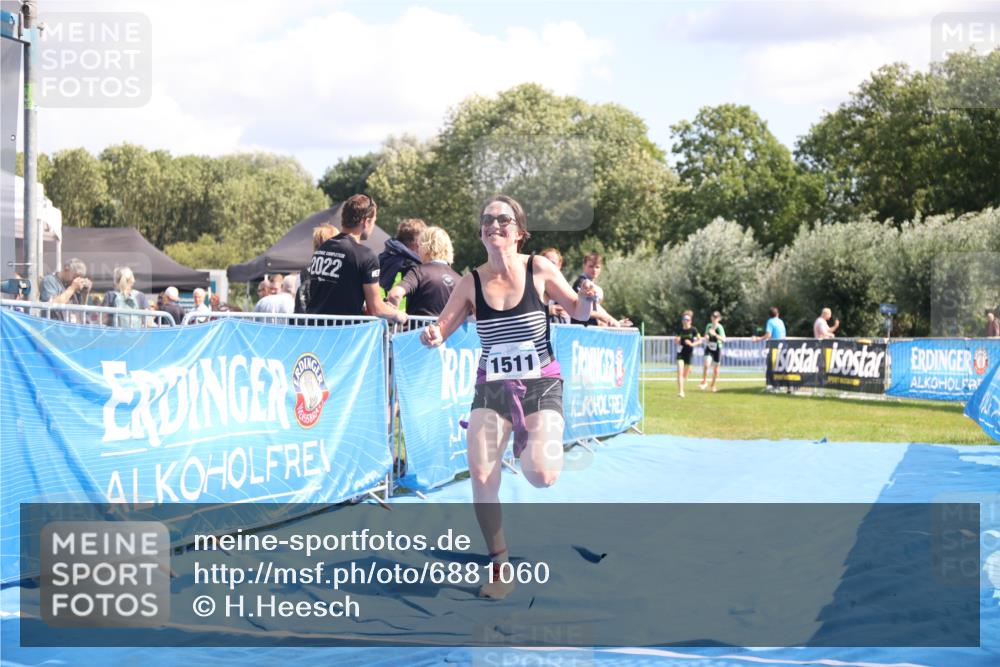 25.08.2024 - Elbe Triathlon Hamburg H.Heesch http://msf.ph/oto/6881060 25.08.2024 12:28:15 Ziel 1511, 1664, 1722, 1734 meine-sportfotos.de