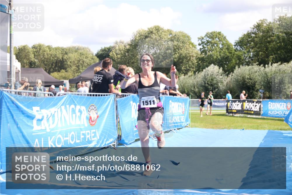 25.08.2024 - Elbe Triathlon Hamburg H.Heesch http://msf.ph/oto/6881062 25.08.2024 12:28:15 Ziel 1511, 1664, 1722, 1734 meine-sportfotos.de