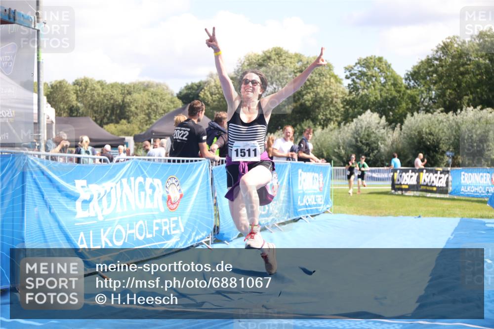 25.08.2024 - Elbe Triathlon Hamburg H.Heesch http://msf.ph/oto/6881067 25.08.2024 12:28:15 Ziel 1511, 1664, 1722, 1734 meine-sportfotos.de