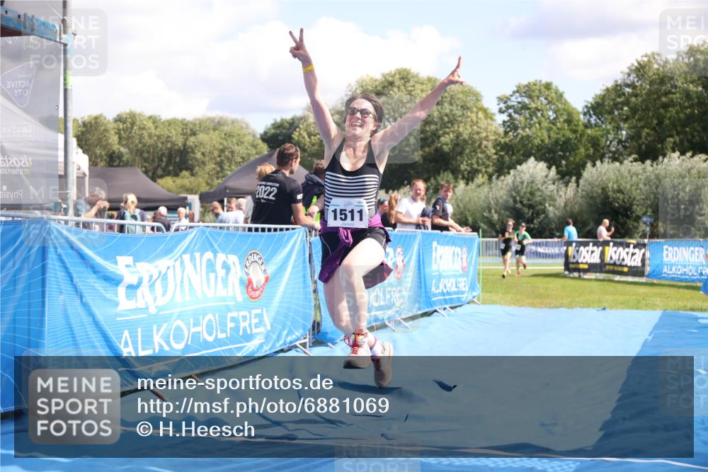 25.08.2024 - Elbe Triathlon Hamburg H.Heesch http://msf.ph/oto/6881069 25.08.2024 12:28:15 Ziel 1511, 1664, 1722, 1734 meine-sportfotos.de