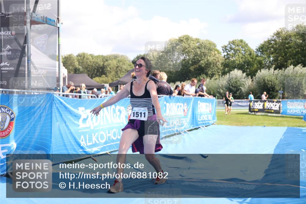 25.08.2024 - Elbe Triathlon Hamburg H.Heesch http://msf.ph/oto/6881082 25.08.2024 12:28:16 Ziel 1511, 1664, 1722, 1734 meine-sportfotos.de