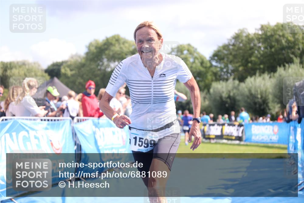 25.08.2024 - Elbe Triathlon Hamburg H.Heesch http://msf.ph/oto/6881089 25.08.2024 11:56:00 Ziel 525, 690, 777, 1599 meine-sportfotos.de