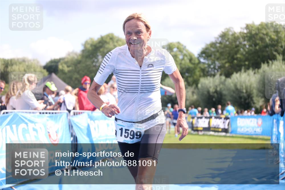 25.08.2024 - Elbe Triathlon Hamburg H.Heesch http://msf.ph/oto/6881091 25.08.2024 11:56:00 Ziel 525, 690, 777, 1599 meine-sportfotos.de