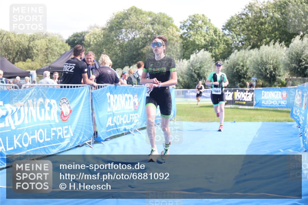 25.08.2024 - Elbe Triathlon Hamburg H.Heesch http://msf.ph/oto/6881092 25.08.2024 12:28:21 Ziel 1511, 1661, 1664, 1722, 1734 meine-sportfotos.de