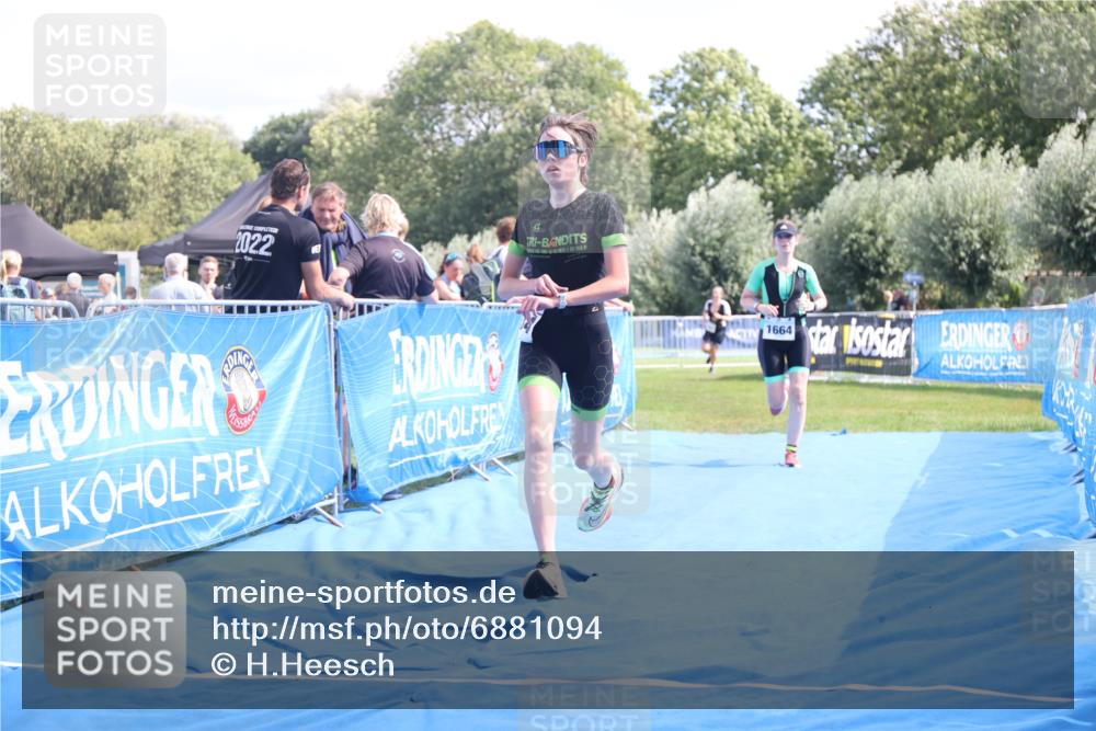 25.08.2024 - Elbe Triathlon Hamburg H.Heesch http://msf.ph/oto/6881094 25.08.2024 12:28:21 Ziel 1511, 1661, 1664, 1722, 1734 meine-sportfotos.de
