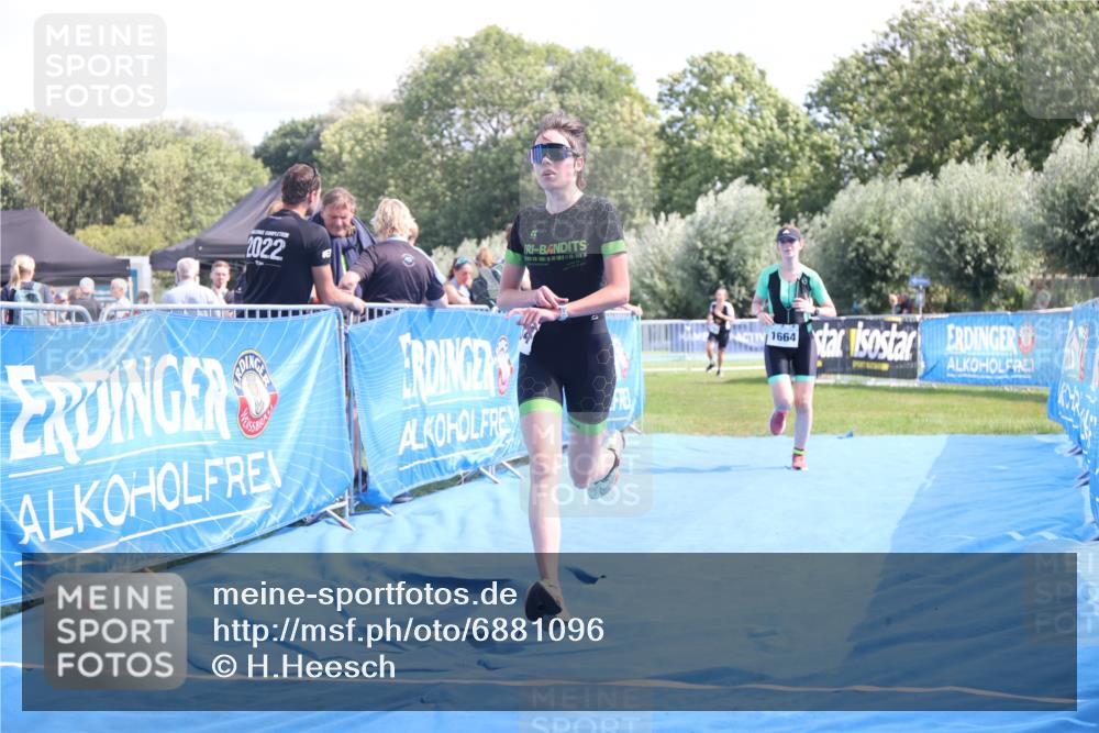 25.08.2024 - Elbe Triathlon Hamburg H.Heesch http://msf.ph/oto/6881096 25.08.2024 12:28:21 Ziel 1511, 1661, 1664, 1722, 1734 meine-sportfotos.de