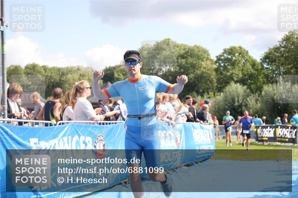 25.08.2024 - Elbe Triathlon Hamburg H.Heesch http://msf.ph/oto/6881099 25.08.2024 11:56:01 Ziel 525, 690, 777, 1599 meine-sportfotos.de