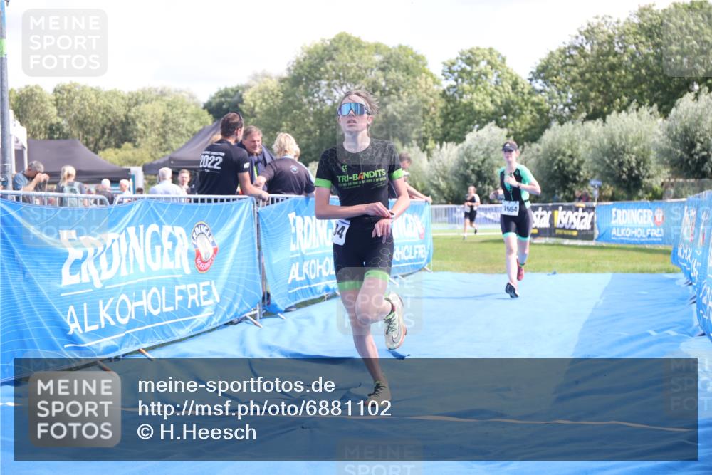 25.08.2024 - Elbe Triathlon Hamburg H.Heesch http://msf.ph/oto/6881102 25.08.2024 12:28:21 Ziel 1511, 1661, 1664, 1722, 1734 meine-sportfotos.de