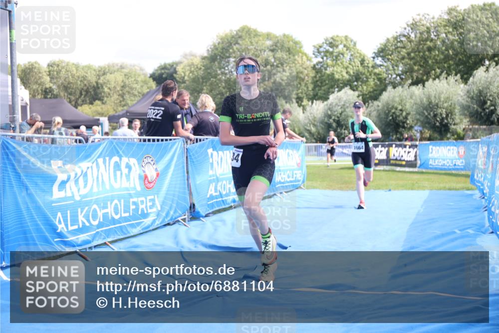 25.08.2024 - Elbe Triathlon Hamburg H.Heesch http://msf.ph/oto/6881104 25.08.2024 12:28:21 Ziel 1511, 1661, 1664, 1722, 1734 meine-sportfotos.de