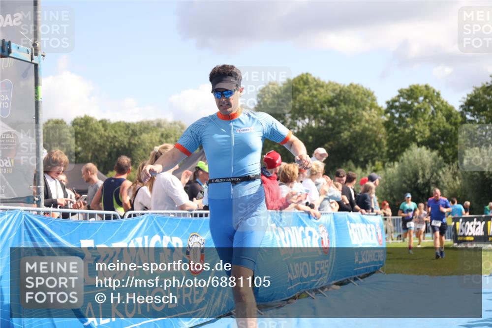 25.08.2024 - Elbe Triathlon Hamburg H.Heesch http://msf.ph/oto/6881105 25.08.2024 11:56:01 Ziel 525, 690, 777, 1599 meine-sportfotos.de
