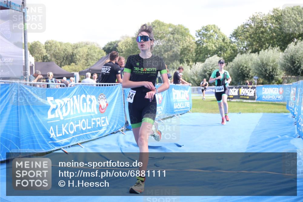 25.08.2024 - Elbe Triathlon Hamburg H.Heesch http://msf.ph/oto/6881111 25.08.2024 12:28:21 Ziel 1511, 1661, 1664, 1722, 1734 meine-sportfotos.de